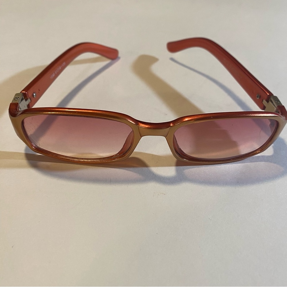 Rose/Gold plastic frame sunglasses NWOT, rose lenses, lenses 2” W x 1 1/4” H